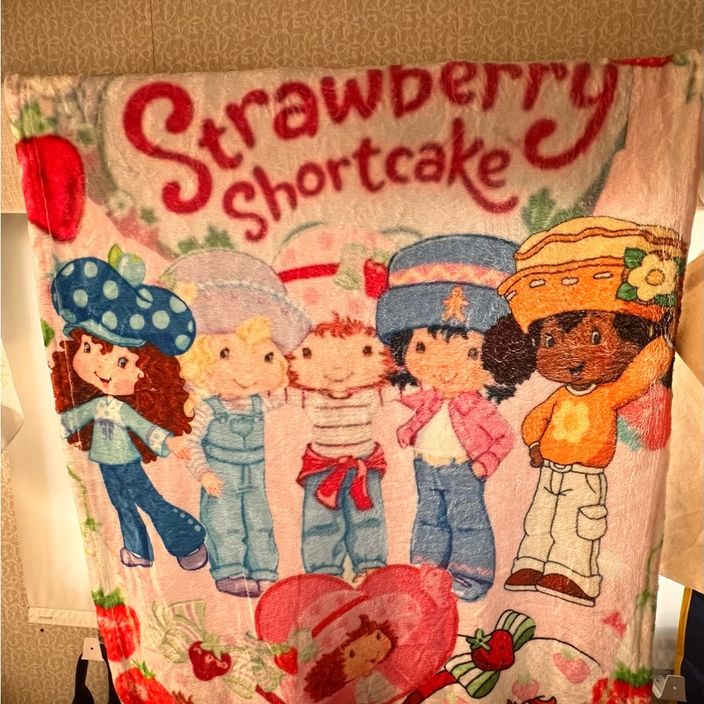Strawberry Shortcake Kids Blanket